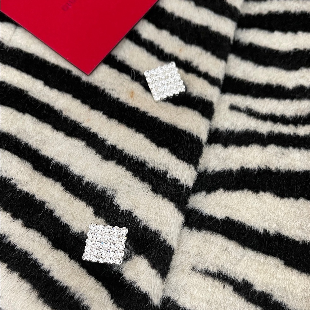 Chic Zebra Pattern Mini Skirt - Picture 4 of 14